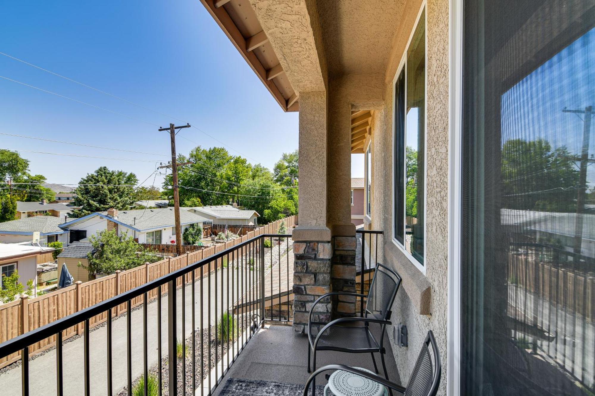 Central Carson City Townhome, 1 Mi To Downtown! 外观 照片